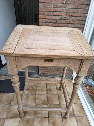 Retro hoge schrijftafel / bureautje / lessenaar / secretaire beschikbaar voor biedingen