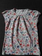Wit bloemenT-shirt Hema – Maat 110-116, Kinderen en Baby's, Kinderkleding | Maat 110, Meisje, Ophalen of Verzenden, Zo goed als nieuw