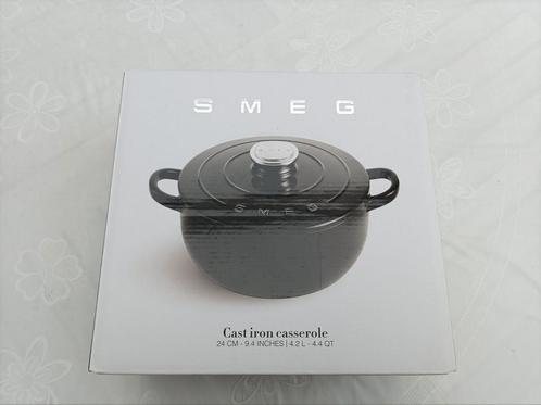 SMEG stoofpot gietijzer splinternieuw, Huis en Inrichting, Keuken | Potten en Pannen, Zo goed als nieuw, Gietijzer, Ophalen of Verzenden