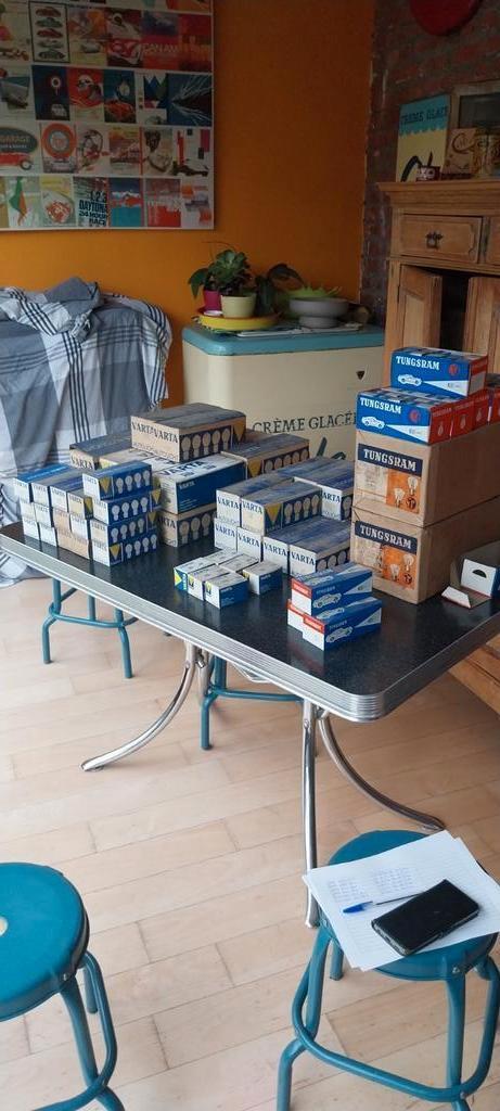 set van 24 volt lampen (81 dozen van 10 stuks), Auto-onderdelen, Verlichting, Nieuw, Ophalen