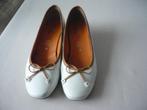Pumps Ara 6.5G of eur 40-als nieuw/comfort, Ophalen, Pumps, Wit, Zo goed als nieuw