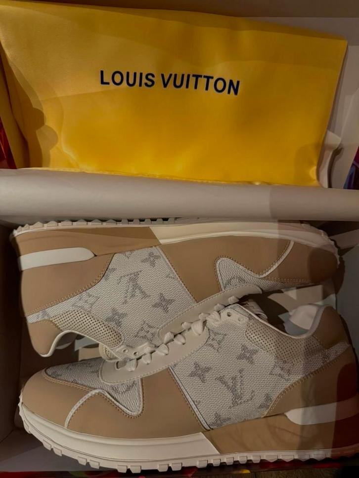 Chaussures Louis Vuitton Run Away, Vêtements | Hommes, Chaussures, Comme neuf, Baskets, Enlèvement ou Envoi