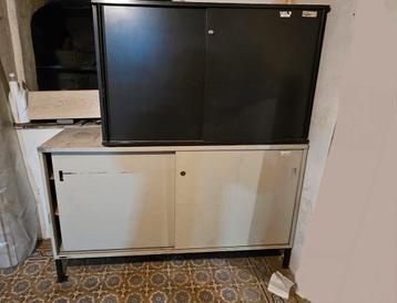 Armoire métallique  beschikbaar voor biedingen