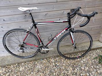 Trek 1.2 Alpha racefiets met carbon voorvork, maat 56.

 beschikbaar voor biedingen