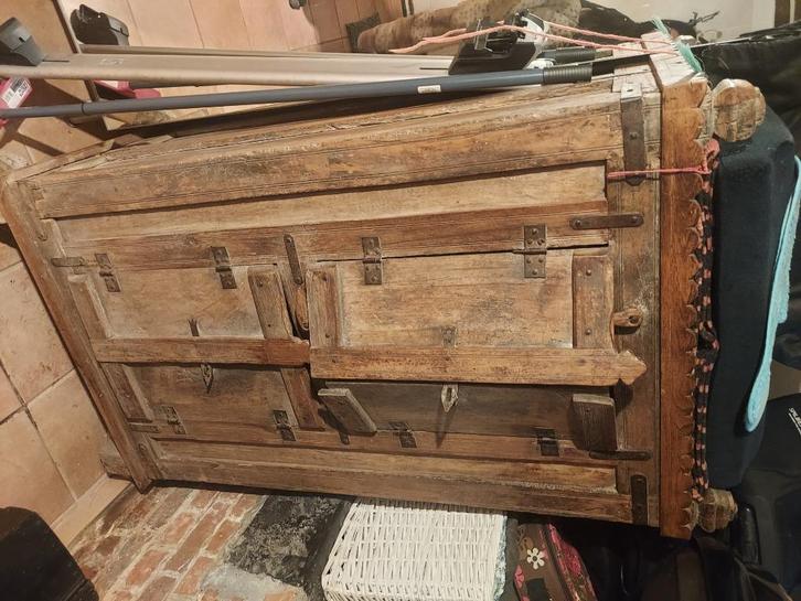 Zeer oude kledingkast India Rajasthan, Antiek en Kunst, Antiek | Meubels | Kasten, Ophalen