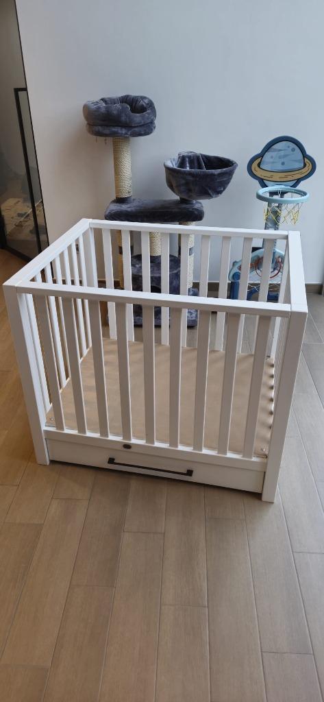 Box met schuif + matras (Aerosleep) + beschermer en boxkleed, Kinderen en Baby's, Babyparken, Zo goed als nieuw, Rechthoekig, In hoogte verstelbaar
