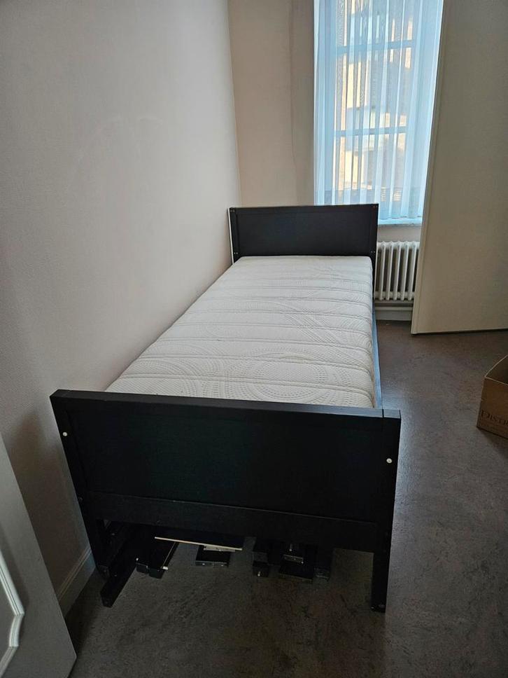 Stapelbed ikea, Huis en Inrichting, Slaapkamer | Bedden, Zwart, Ophalen