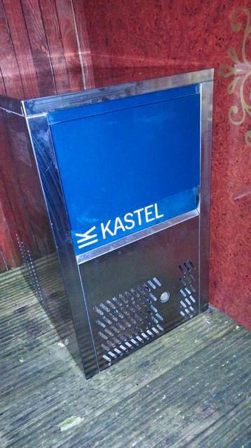 Ijsblokjes machine kastel, Electroménager, Machines à glace, Enlèvement