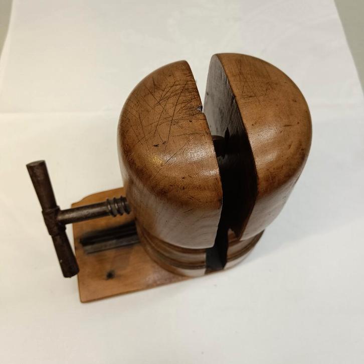 Tendeur de chapeaux, Antiquités & Art, Antiquités | Outils & Instruments, Enlèvement ou Envoi