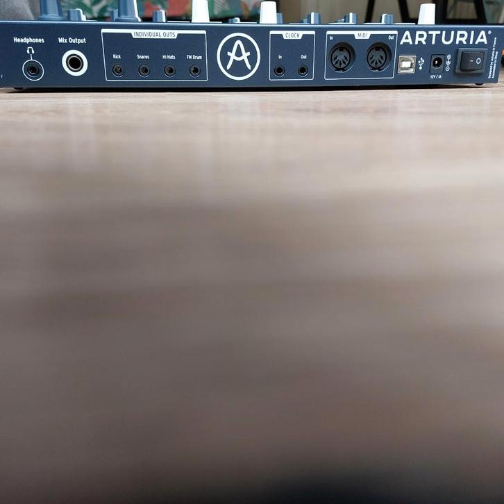 Arturia DrumBrute Impact, Musique & Instruments, Batteries électroniques, Comme neuf, Autres marques, Enlèvement