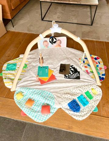 Lovevery play gym beschikbaar voor biedingen