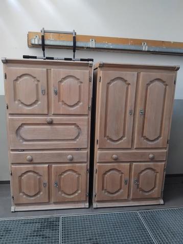 Massief houten kasten beschikbaar voor biedingen