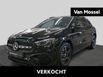 Mercedes-Benz GLA 180 Star Edition + AMG LINE + PANO DAK + T, Auto's, Mercedes-Benz, Stof, Gebruikt, Zwart, 4 cilinders