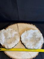 Géode en cristal de roche - 3,3 kg - 18 cm - magnifique, Collections, Enlèvement ou Envoi, Minéral