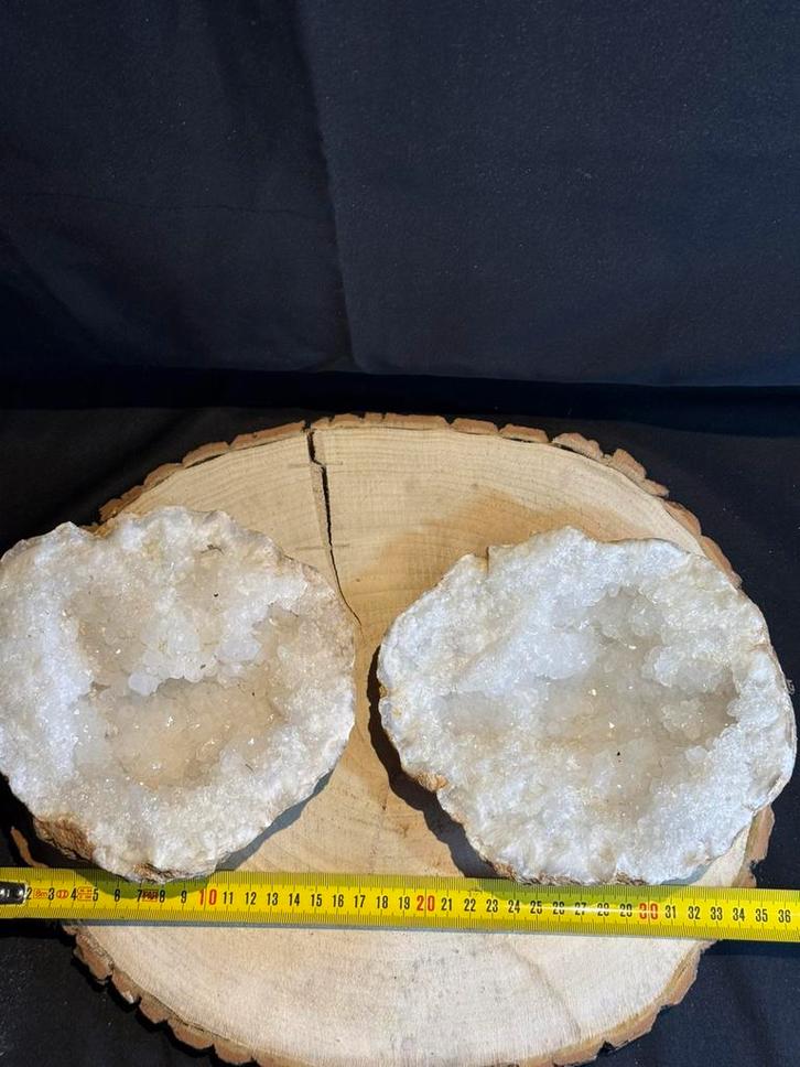 Géode en cristal de roche - 3,3 kg - 18 cm - magnifique, Collections, Minéraux & Fossiles, Minéral, Enlèvement ou Envoi