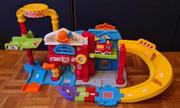 Tut tut bolide : Maxi Caserne de Pompiers avec auto, Enfants & Bébés, Jouets | Vtech, Enlèvement ou Envoi, Utilisé