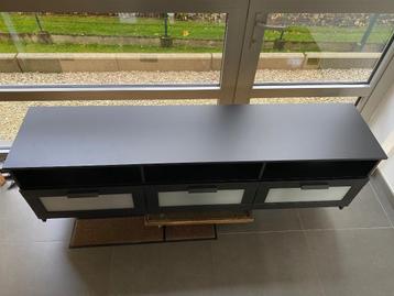 TV kast beschikbaar voor biedingen