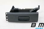 Bakje onder stoel rechts VW Golf 7 5G0882600A, Auto-onderdelen, Gebruikt