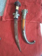 Ambre dague marocaine arg, Enlèvement