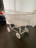 Jaren 50 wieg in rotan, Antiquités & Art, Antiquités | Meubles | Lits, Enlèvement
