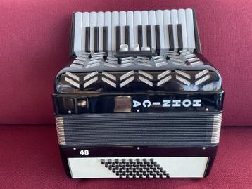 Z.g.a.n. kleine duitse Hohnica accordeon . 48 bas .  beschikbaar voor biedingen