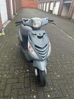 Zip 50cc 4t a klasse, Fietsen en Brommers, Scooters | Piaggio, Ophalen, Zip, Klasse A (25 km/u), Zo goed als nieuw