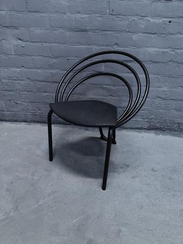post moderne stoel 80's beschikbaar voor biedingen