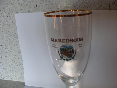 Ancien grand verre sur pied, forme calice, Maredsous, neuf, Collections, Marques de bière, Neuf, Verre ou Verres, Autres marques