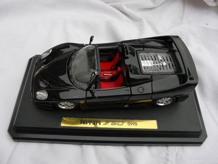 Bburago zwarte Ferrari F50 (1995) 1:18, Hobby en Vrije tijd, Modelauto's | 1:18, Zo goed als nieuw, Auto, Burago, Ophalen
