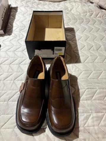 TE KOOP BRUINE NIEUWE MANNENSCHOENEN MAAT 44 beschikbaar voor biedingen