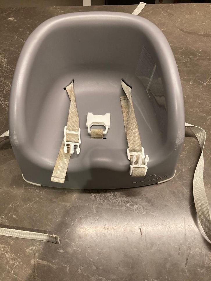 Stoelverhoger Bebeconfort - grijs, Kinderen en Baby's, Kinderstoelen, Gebruikt, Overige typen, Aanschuifbaar, Gordel(s), Ophalen