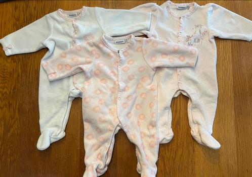 Lot de 3 pyjamas taille 1 mois Noukie’s, Enfants & Bébés, Vêtements de bébé | Prématuré, Comme neuf, Vêtements de nuit ou Sous-vêtements