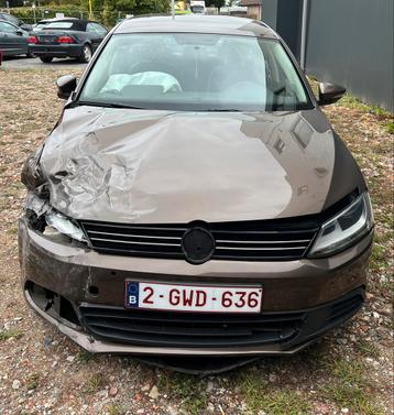VW JETTA 1.6 TDI AUTOMATIQUE ACCIDENTÉ beschikbaar voor biedingen