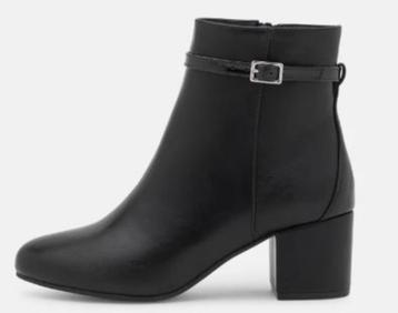 Boots / Bottines noires à talons  beschikbaar voor biedingen