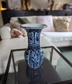 Vase Delft, 30 cm de haut, Antiquités & Art, Antiquités | Vases, Enlèvement ou Envoi