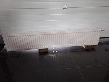 4 radiatoren als nieuw beschikbaar voor biedingen