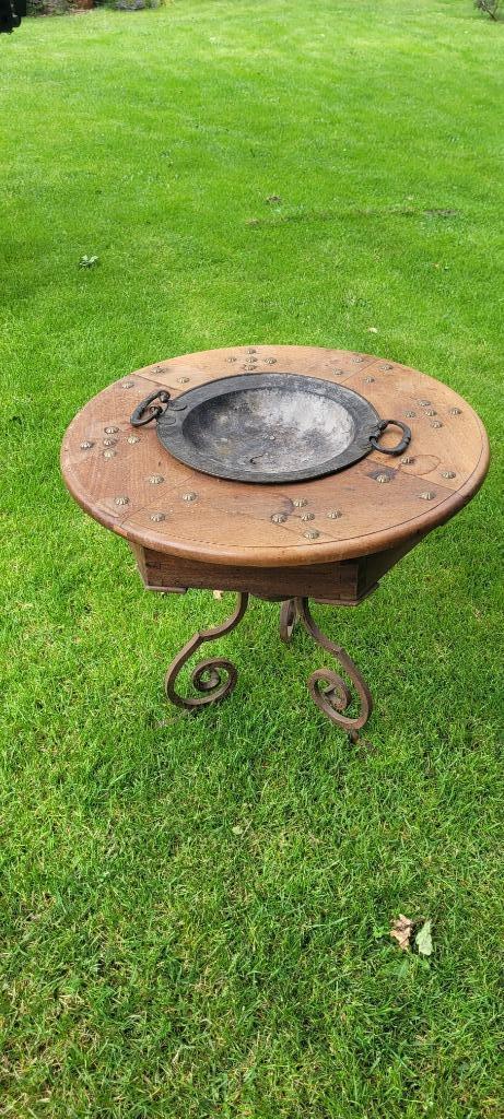 Antieke brasero BBQ tafel, Antiek en Kunst, Antiek | Meubels | Tafels, Ophalen