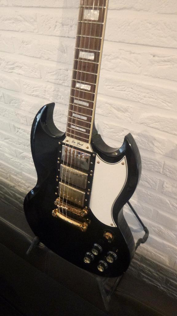 epiphone SG - g400 Les paul custom, Musique & Instruments, Instruments à corde | Guitares | Électriques, Utilisé, Solid body, Epiphone