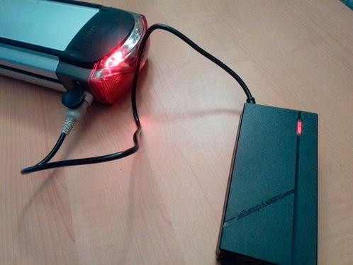 Gazelle Batterij Lader 36V / 48V  2A 3pin, Diversen, Brommobielen en Scootmobielen, Nieuw, Overige merken, Ophalen