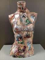 Retro mannequin buste, Enlèvement