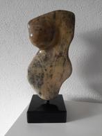KUNST-AANBOD  --  Beelden uit Steen - abstract én figuratief, Antiquités & Art, Art | Sculptures & Bois, Enlèvement
