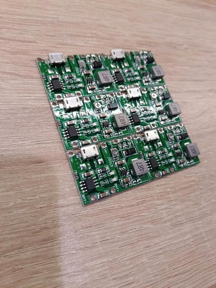 Li-ion 18650 3,7 V 4,2 V naar 5 V 9 V Batterijlader modules, Auto-onderdelen, Accu's en Toebehoren, Nieuw, Ophalen of Verzenden