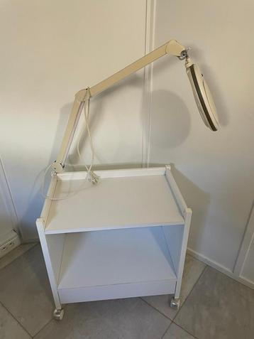 Table pedicure avec loupe led, Enlèvement, Comme neuf, Loupe