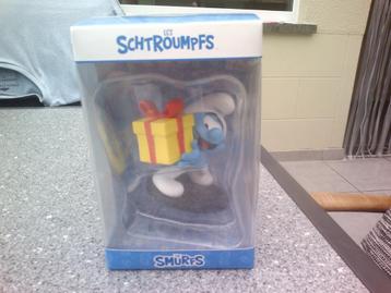 Blue Resin lolsmurf met geschenk. beschikbaar voor biedingen
