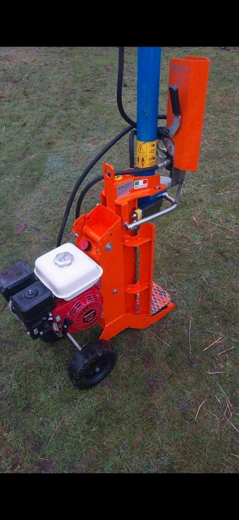 Wij klieven, stapelen en zagen uw brandhout!, Tuin en Terras, Kloofmachines, Zo goed als nieuw, Ophalen
