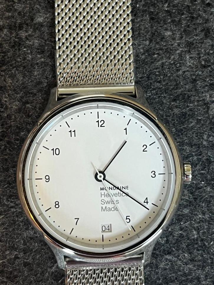 Mondaine Helvetica No1 Date, Handtassen en Accessoires, Horloges | Heren, Nieuw, Polshorloge, Overige merken, Staal, Staal, Ophalen