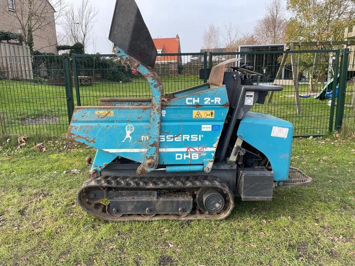 Messersi 2cill Kubota met schep, Articles professionnels, Machines & Construction | Transport