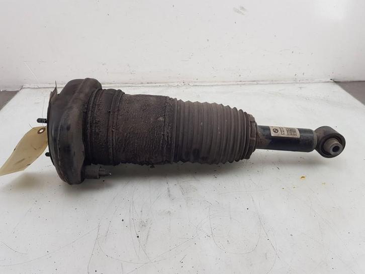 SCHOKBREKER RECHTS ACHTER BMW 5 serie Touring (G31), Auto-onderdelen, Ophanging en Onderstel, BMW, Gebruikt