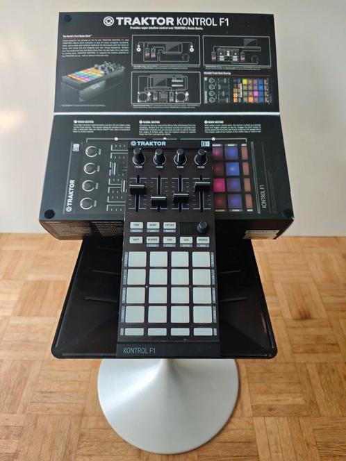 TRAKTOR Kontrol F1, Muziek en Instrumenten, Dj-sets en Draaitafels, Zo goed als nieuw, Ophalen
