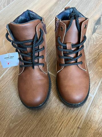 Bruine boots nieuw beschikbaar voor biedingen